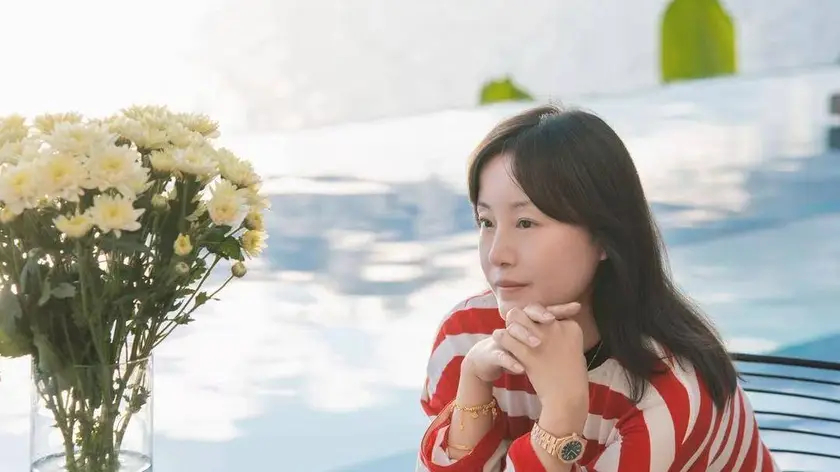 光年之外》，英雄联盟开幕盛典引爆全球